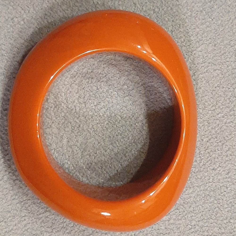 LUCITE | Chunky, Asymmetrical Bangle Bracelets - Picture 5 of 16